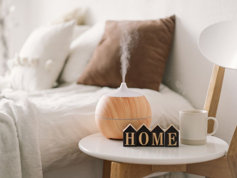 máy khuếch tán tinh dầu trên bàn