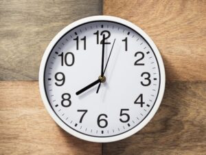 đồng hồ treo tường