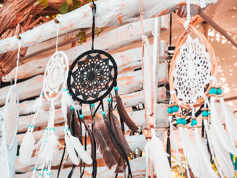 9f4530ab-helena-garcia dreamcathcer trong gió