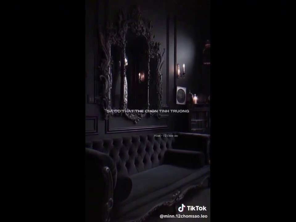 Khoảnh khắc thành kính khi bày tỏ niềm tin vào sự linh thiêng.