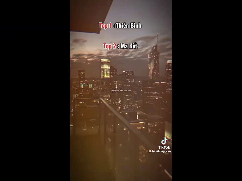 Khoảnh khắc nhân vật tỏa sáng giữa đám đông, khẳng định phong cách riêng.