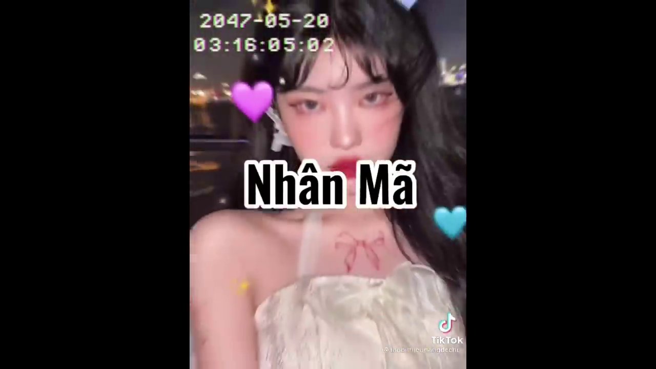 Khoảnh khắc mở đầu đầy bối rối với câu hỏi "Ai, ai là ba màn đồ nào cháp hợp anh?".