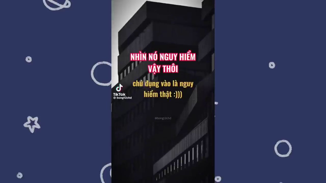 Giải Mã Lời Tâm Sự: "Cô Khóa Nỗi Tối Lần Sao Anh Quên Mà Sống Lỗi Anh" 3 Hình ảnh minh họa cho sự đối lập: một bên là bóng tối của sự cô đơn, một bên là sự thờ ơ vô hình.